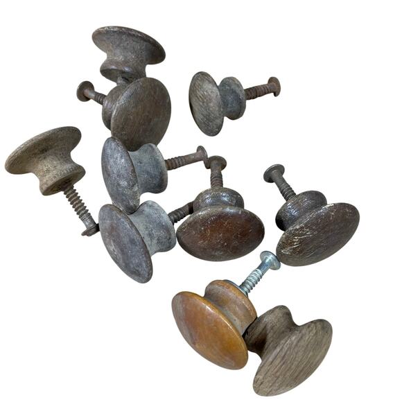 Vintage Set of 10 Wood Drawer / Door Pulls With Screws Working Condition - Picture 1 of 3